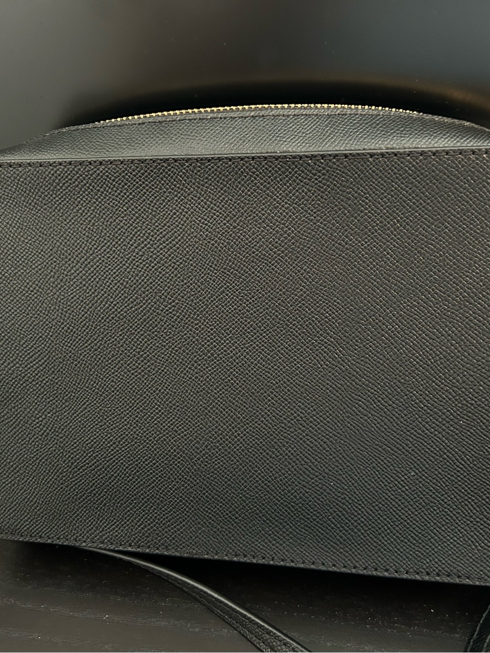 Michael Kors Black Leather Jet Set Santiago Crossbody with Gold Hardware - Picture 3 of 10